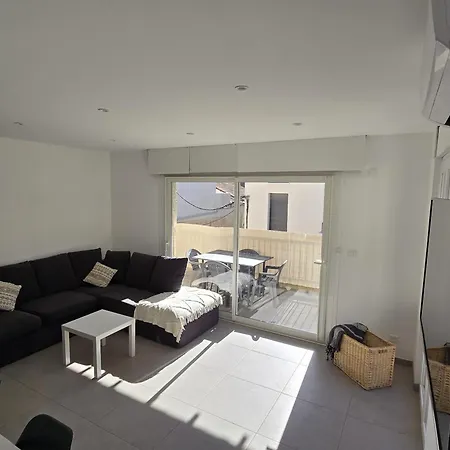 Vue Avec Terrasse Calme & Confort Moderne لو غراو دو روا